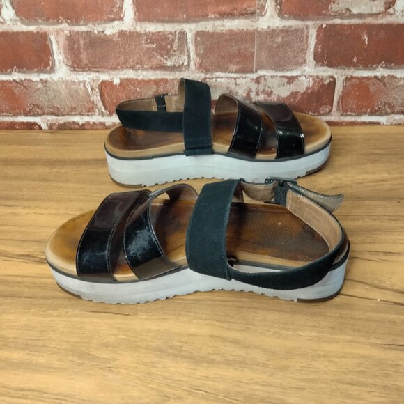 UGG Platform Sandals Womens Size 7 Leather Brown Black White Easy On Sandals - Picture 6 of 8